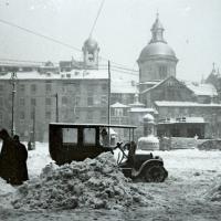 Piazza De Ferrari - Verso S. Ambrogio (taglio)