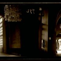 Ingresso centrale e lampadario (originale)