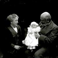 I nonni Franzoni con Edoardino (taglio)