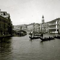 Canal Grande dopo Ponte di Rialto (taglio)