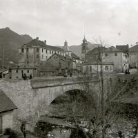 Rossiglione. Ponte vecchio e chiesa (taglio)