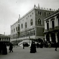 Palazzo Ducale e ponte della Paglia (taglio)