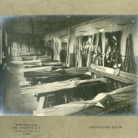Lavorazione eliche nei Cantieri aeronautici Ansaldo n. 3 di Torino