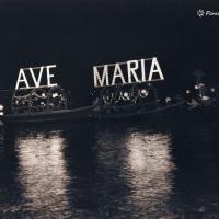 Le barche illuminate al ricevimento della Madonna Pellegrina