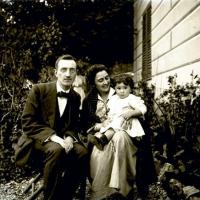 Ludovico Maria Chierici e Paola Franzoni con il figlio Enrico (taglio)