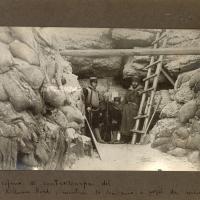 Nel cofano di controscarpa del forte Kikuan Nord mentre si scavano i pozzi da mine