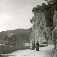 Via a Portofino. Strada tagliata nella roccia (taglio)