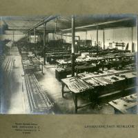 Lavorazione parti metalliche nei Cantieri aeronautici Ansaldo n. 3 di Torino