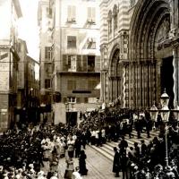 Cattedrale di San Lorenzo. Processione religiosa (taglio)