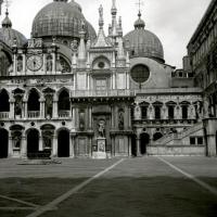Cortile di Palazzo Ducale (taglio)