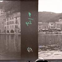 Porto di Portofino. Il centro del paese. I portici - ore 7 di sera (originale)