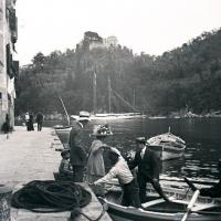 Imbarco per una gita nel golfo di Portofino (taglio)