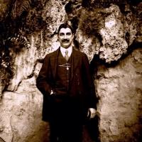 Ritratto maschile (taglio)