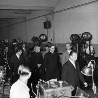 Motoguzzi - visita dell'arcivescovo Giuseppe Siri
