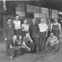 Lavoratori al montaggio nello stabilimento di "O. Sinigaglia", n. 15, anno VI, 1959,  p. 14