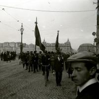 Corteo verso lo scoglio di Quarto dei Mille (taglio)