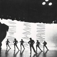 Una scena astratta da "Dry bones" del coreografo Peter Gennaro,  maggio - giugno 1962, anno X, n. 3, p. 35