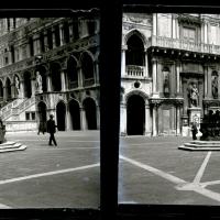 Pozzi nel cortile del Palazzo Ducale (originale)
