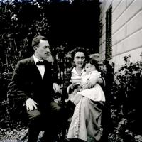 Ludovico Maria Chierici e Paola Franzoni con il figlio Enrico (taglio)