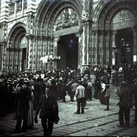 Piazza S. Lorenzo. Processione del velluto (taglio)