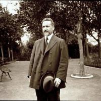 Ritratto maschile (taglio)