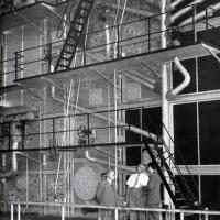 Carlo Emilio Gadda e Giuseppe Ungaretti in visita con l'ing. Madrigali alla Centrale termoelettrica di Cornigliano,  settembre 1953, anno I, n. 5 - p. 55